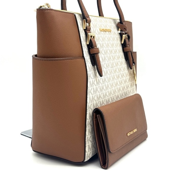 Michael Kors Large Charlotte Tote Bag & Trifold Wallet Set Vanilla/Luggage - Picture 4 of 13